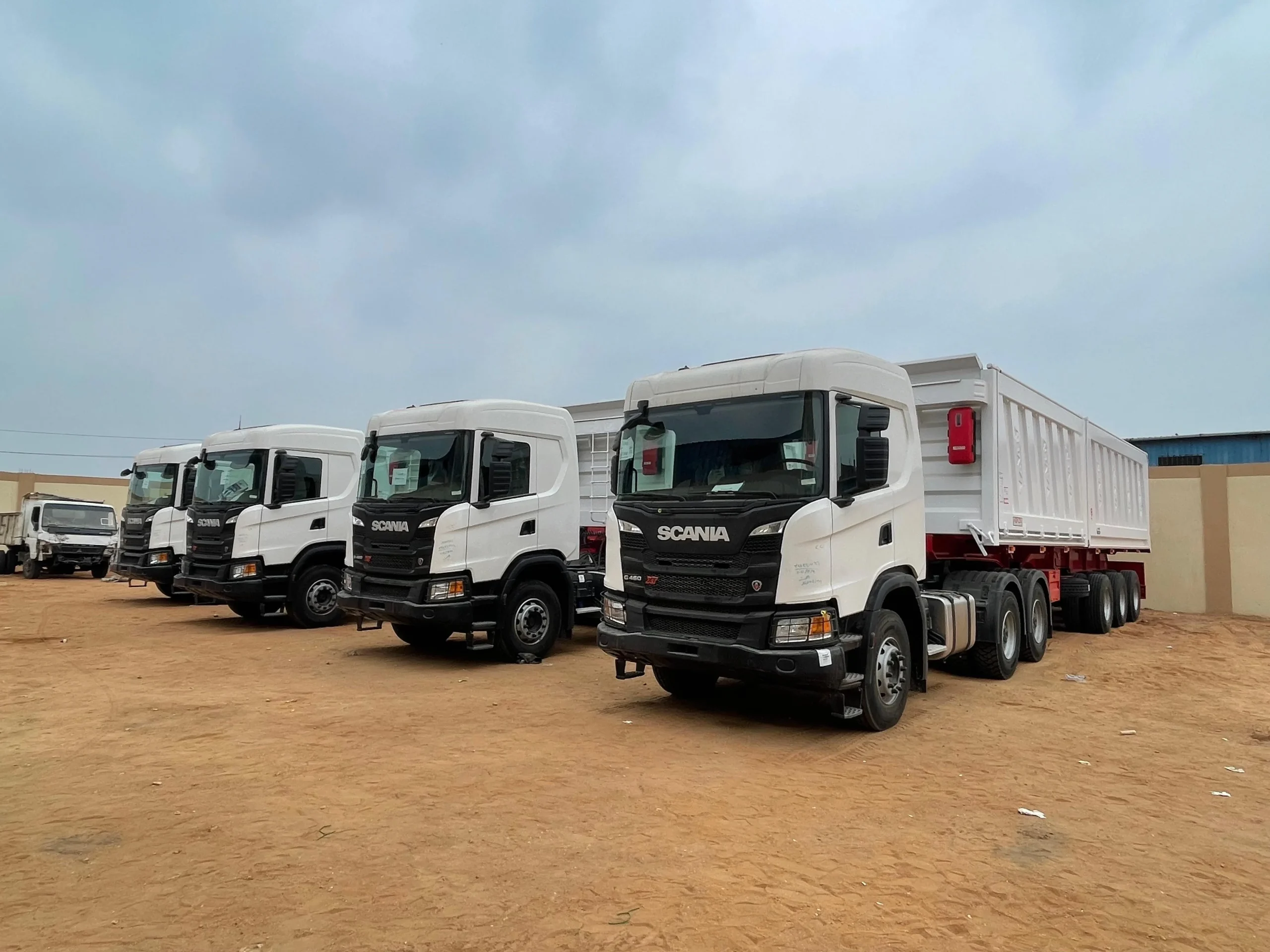 Dump truck transport 9