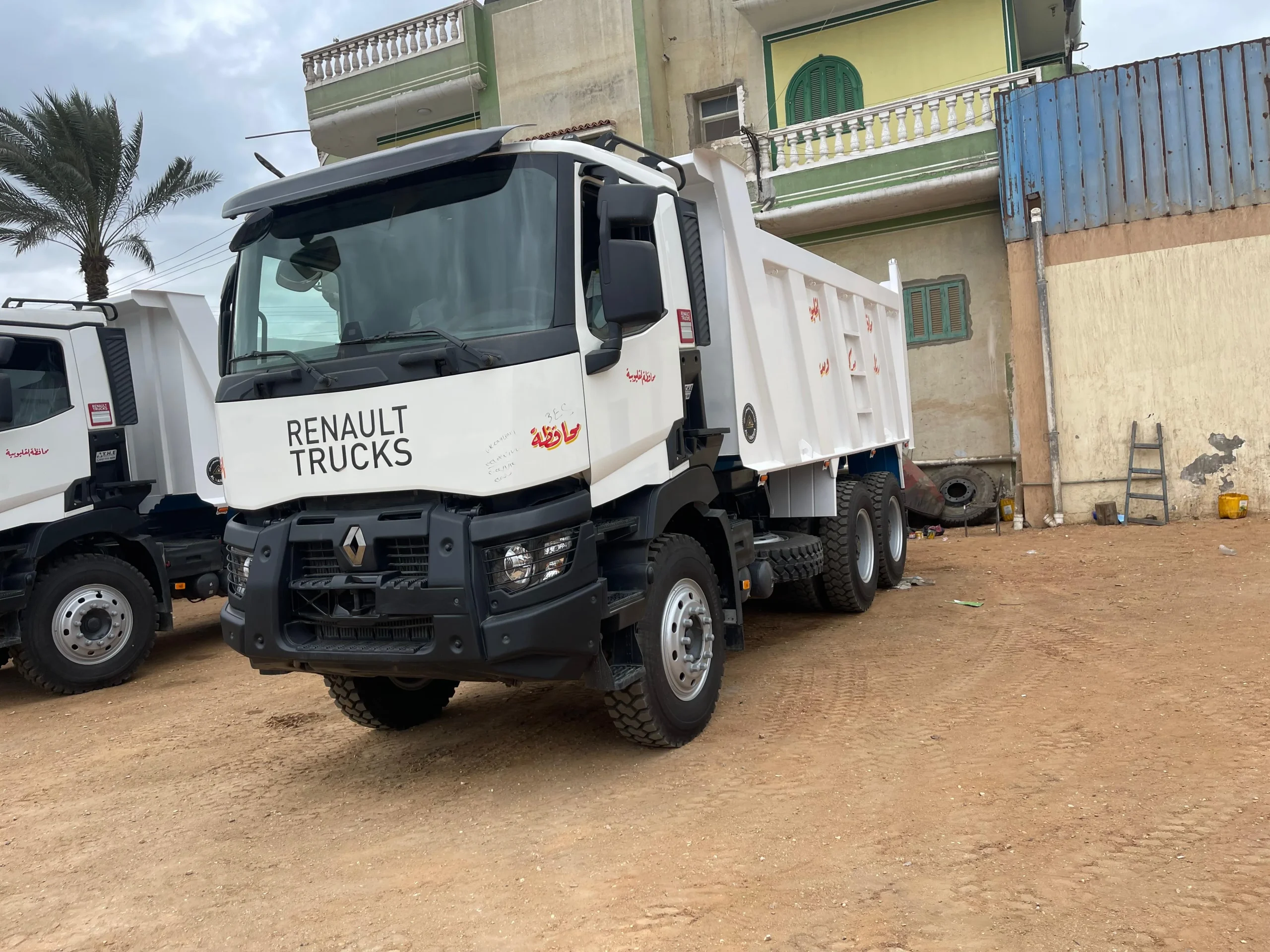 Dump truck transport 3